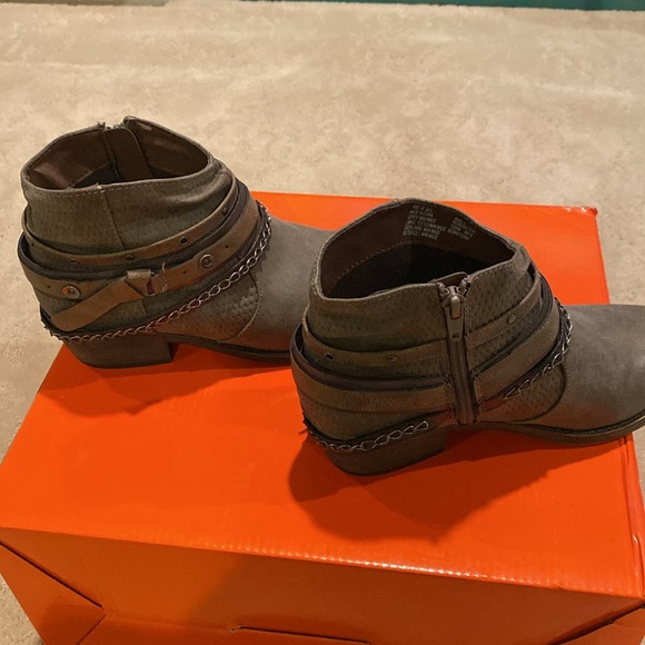 Copper Bootie - Picture 3 of 4